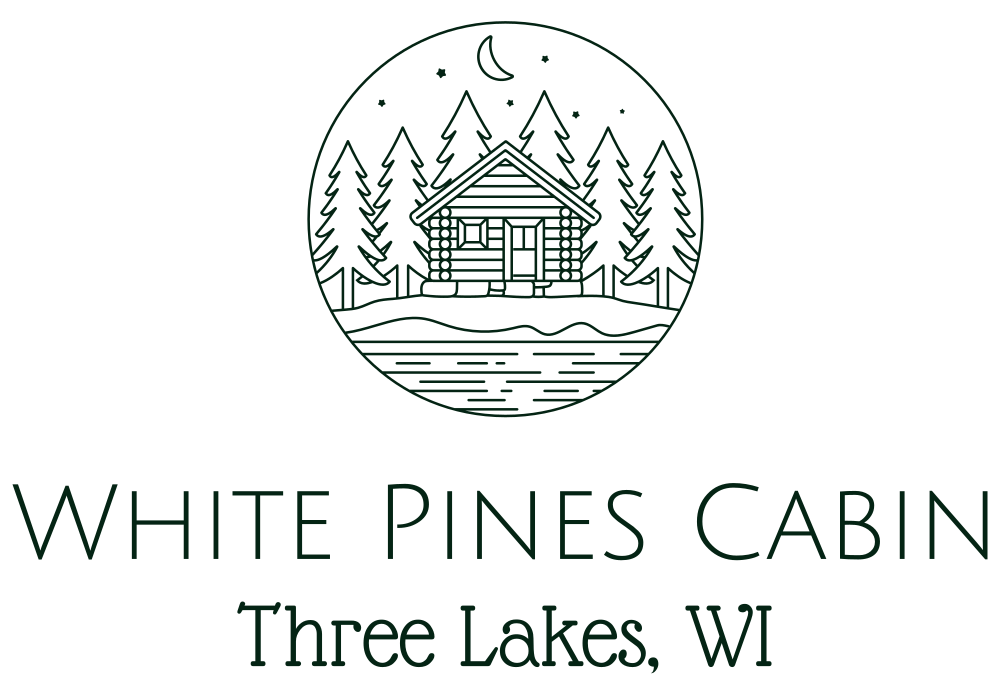 White Pines Cabin: Northwoods Lakeside Vacation Rental – Family-Fishing-Fun with 12 boats!